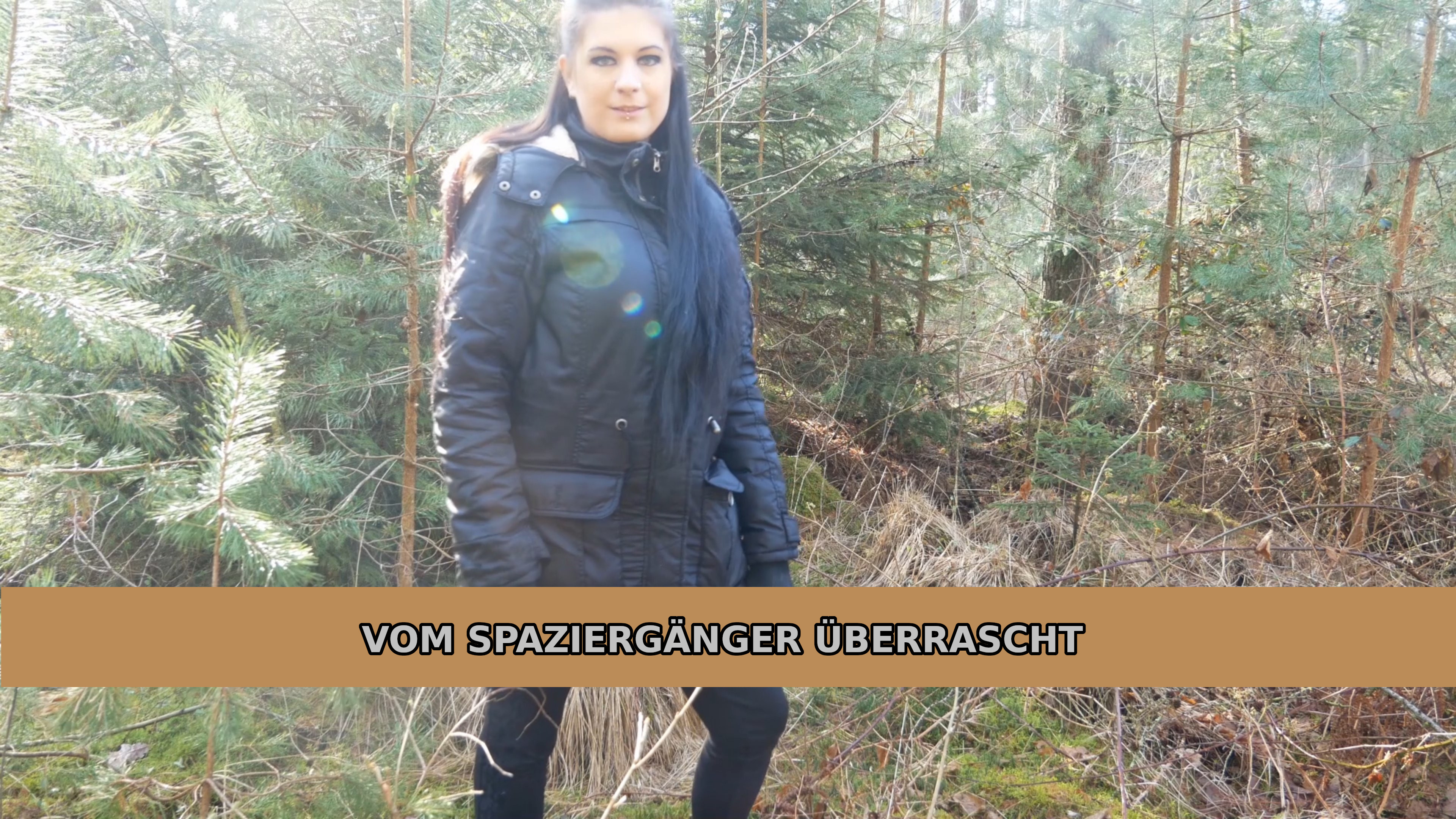 Vom Spaziergänger überrascht Da habe ich mir nichts schlimmes bei Gedacht, wollte einfach mal eine Runde spatzieren gehen und aufeinmal kam mir ein richtig geiler (notgeiler) Spatziergänger entgegen, der hatte ja schon von weitem eine mega fette Latte, das hat mich nur noch richtig geil gemacht, das Ich gerade mal sein Rohr in meine Maulfotze nehmen musste, da hat er es auch nicht lange ausgehalten und mir sein Teil in meine Fotze gesteckt und mich schön intensiv und tief gefickt hat, hätte dir das auch so gut gefallen mich so durchzuficken wenn ich dir entgegen gekommen wäre ?