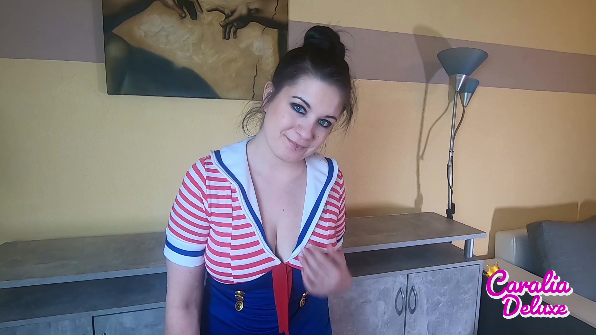 Ich als süße Matrosin ist das nicht ein Traum ? und besonders bestimmt noch wenn du auf richtig schöne Natursektaufnahmen stehst, denn hier kannst du sehen wie ich bekleidet als schöne Matrosin nur für dich richtig schön abpisse , Ich hoffe du kannst dir schön vorstellen wie ich es direkt in dein Gesicht laufen lasse und du mir danach noch richtig schön meine nasse Natursektfotze sauber leckst ? Ich jedenfalls finde den Gedanken richtig verlockend! Wenn dir mein Fetisch- Natursektvideo gefallen hat dann freue Ich mich natürlich auf eine gute Videobewertung und einen Kommentar von dir :)