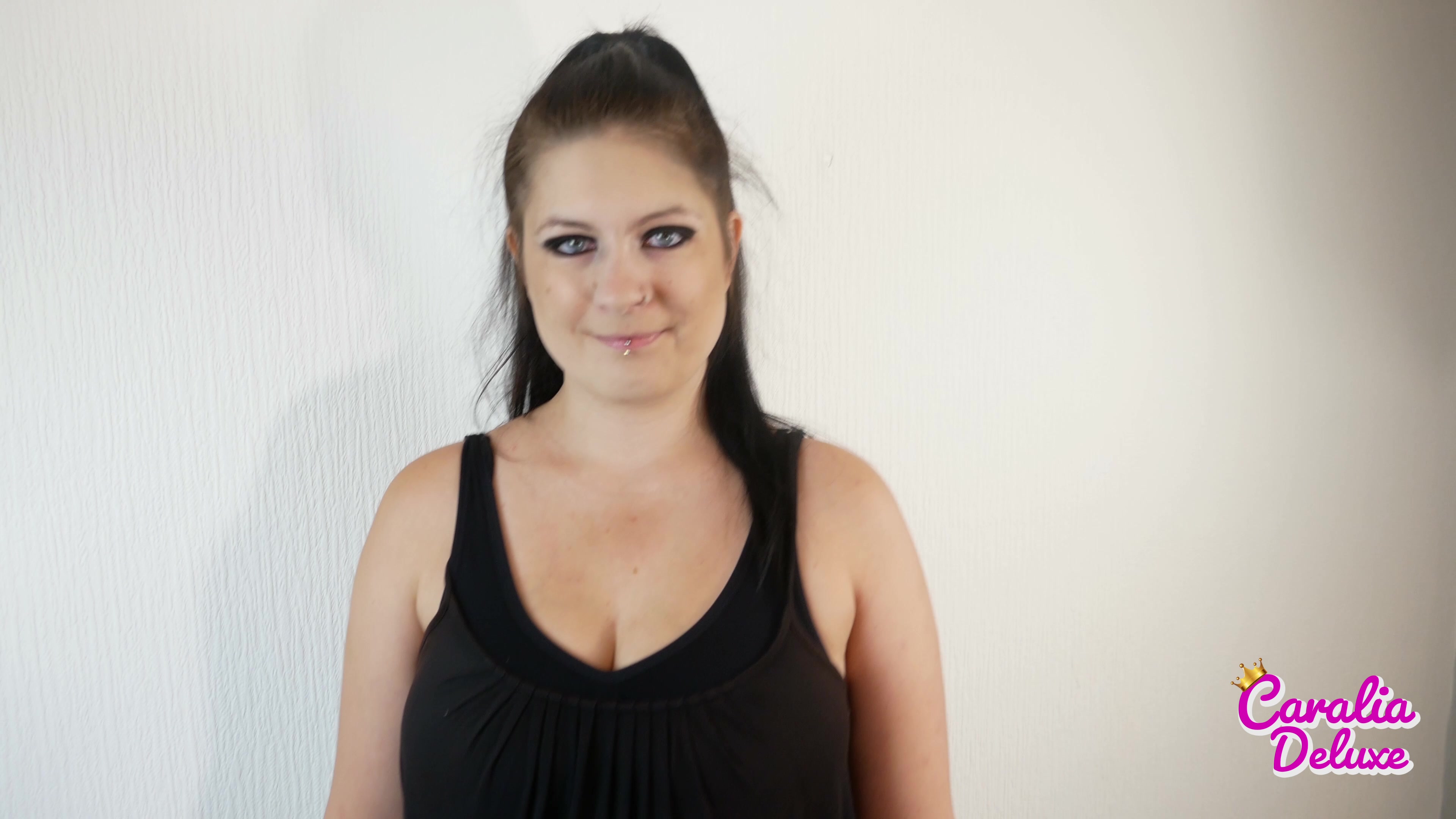 ... dann ist es sehr oft so, das mein Stiefbruder ann richtig geil auf mich wird und mich am liebsten jedes mal direkt Ficken würde, blos diesmal hat er es gar nicht solange ausgehalten,er ist direkt schon beim blasen gekommen, denn  es ist schon sehr lange her als Ich Ihm es das letzte mal besorgt habe, schau dir mal an was er mit meinem Gesicht gemacht hat, alles voll geklatscht mit Sperma :O das hätte ich so niemals erwartet :O Hättest du das auch hinbekommen ? Wenn dir das Video gefallen hat, dann würde ich mich über eine gute Videobewertung und einen Kommentar von dir sehr freuen.