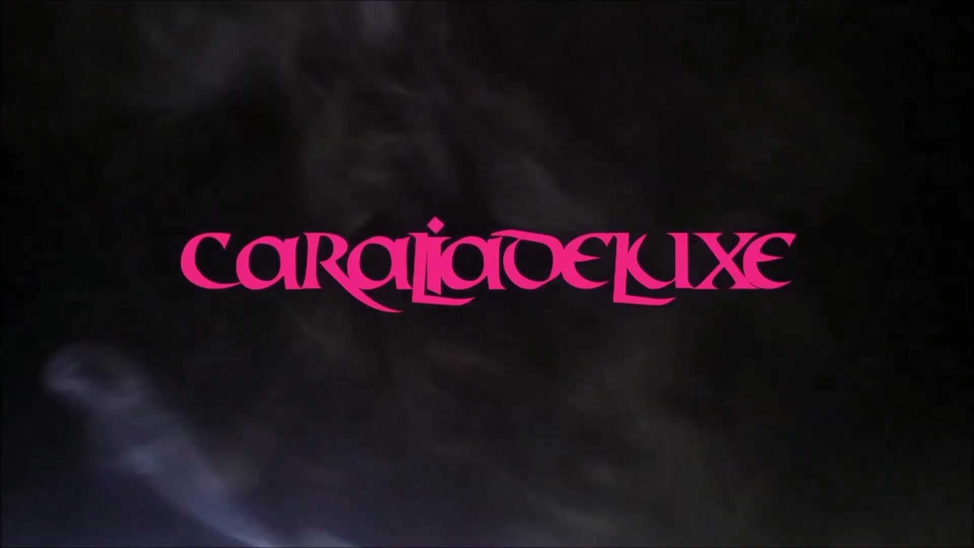 Ich bin so geil, liege schon auf dem Bett und warte auf dich... Ich will nichts sehnlicher als deinen warmen Samen in meinem mund zu spüren um Ihn dann schlucken zu können. du kommst zu mir, ich gleite mit meiner Zunge an deinem pimmel entlang, dann noch ein wenig an der Eichel und dann nehme ich deinen Pimmel in den Mund. Beginne Ihn zu blasen. Dabei kannst du mir geil in meine tiefblauen Augen schauen die immer zittriger werden weil ich deinen geilen Samen haben will. Dann blase und wichse dich solange bis du alles in meine Mundfotze spritzt. dann zeige Ich dir wie ich geil deine ganze Sahne schlucke. Hat dir das Video gut gefallen ?. Wenn dir das Video gut gefallen hat würde Ich mich über eine gute Bewertung und einen Videokommentar von dir sehr freuen.