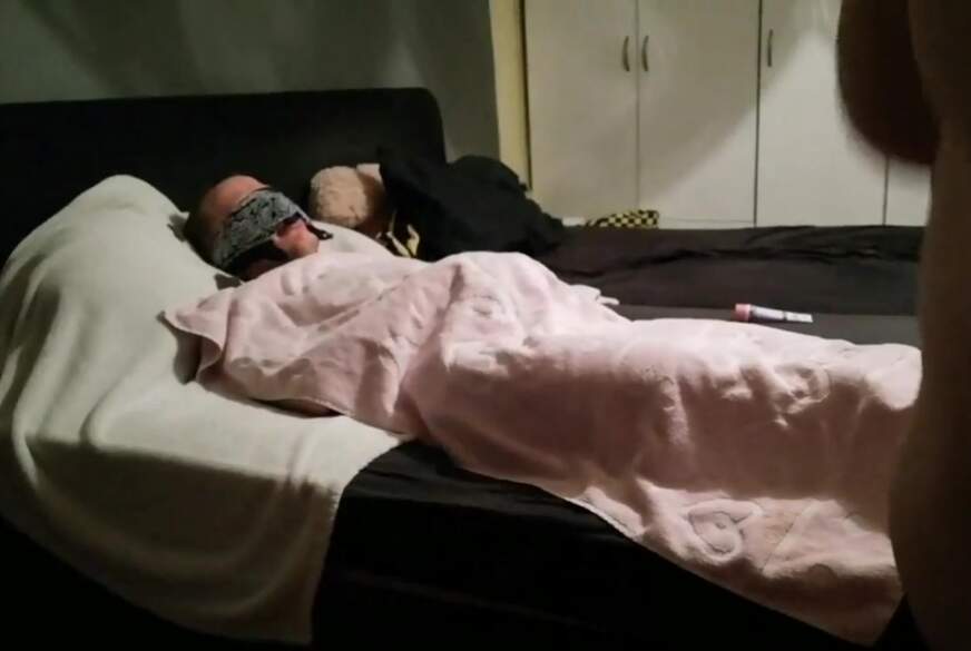 F*****edorotea: Sie bringt es nicht! Seine E**r gehören mir