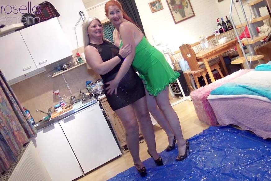 Geile Lesbo P**s-Action! 2 Milfs im P***e-Fieber! von RosellaExtrem