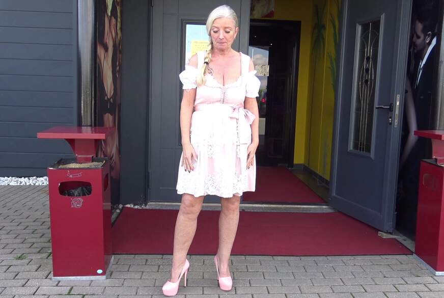 RosellaExtrem: Mein XXL- S****a-Anstich in einem Pornokino in Bayern! Teil 1
