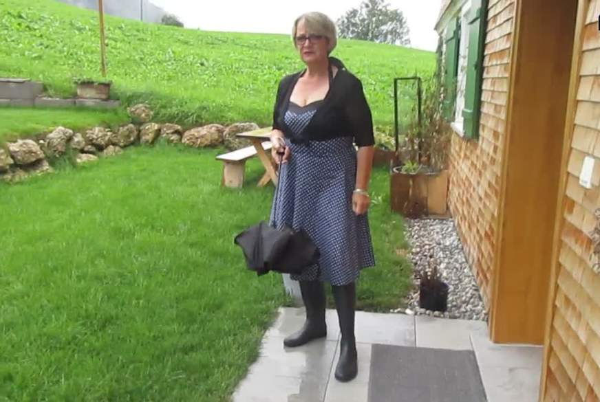 DiereifeBea: Outdoor pinkeln im Freien und in Gummistiefel