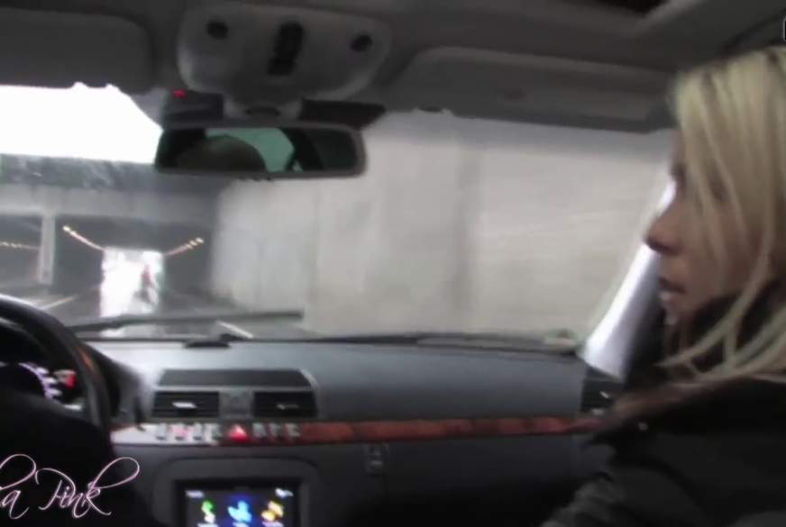 KRASS Betrugsf**k im Auto des Freundes von JuliaPink pic1