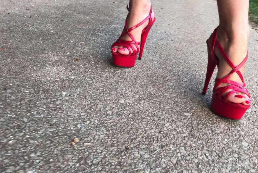 red heels walking and p**sing von Goddess-Lena