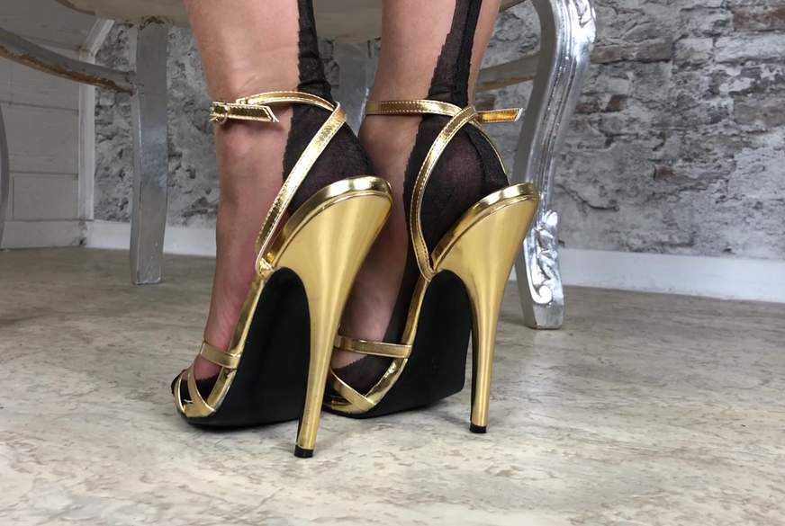 gold heels and nylons von Goddess-Lena