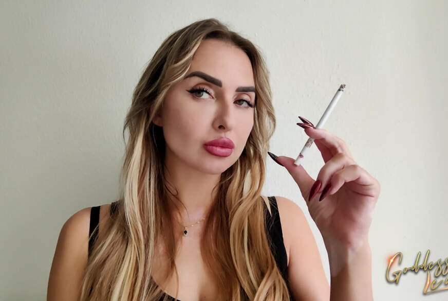 Rauchende Göttin von Goddess-Lena