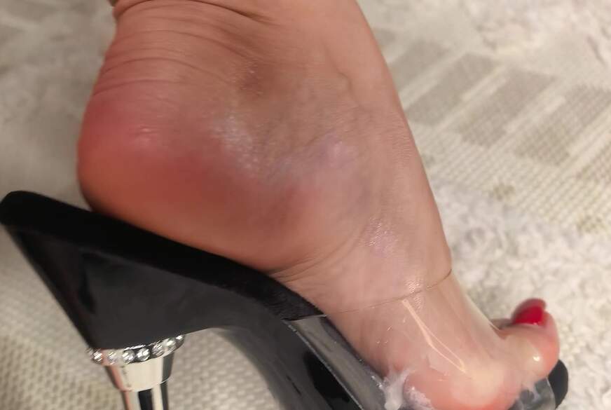 Goddess-Lena: High Heels Und Creamy Footjob Finale