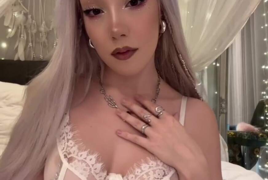 Lady-Khaleesi: Das Neglige hält nicht lange...