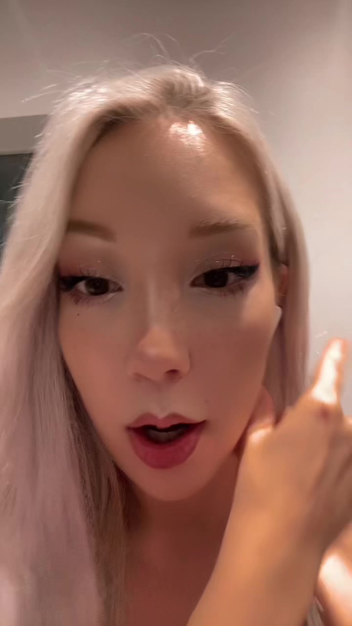 Ich ficke mich tief mit dem Toy, genauso wie du es jetzt wollen würdest, wenn du mehr willst, schreib mir.