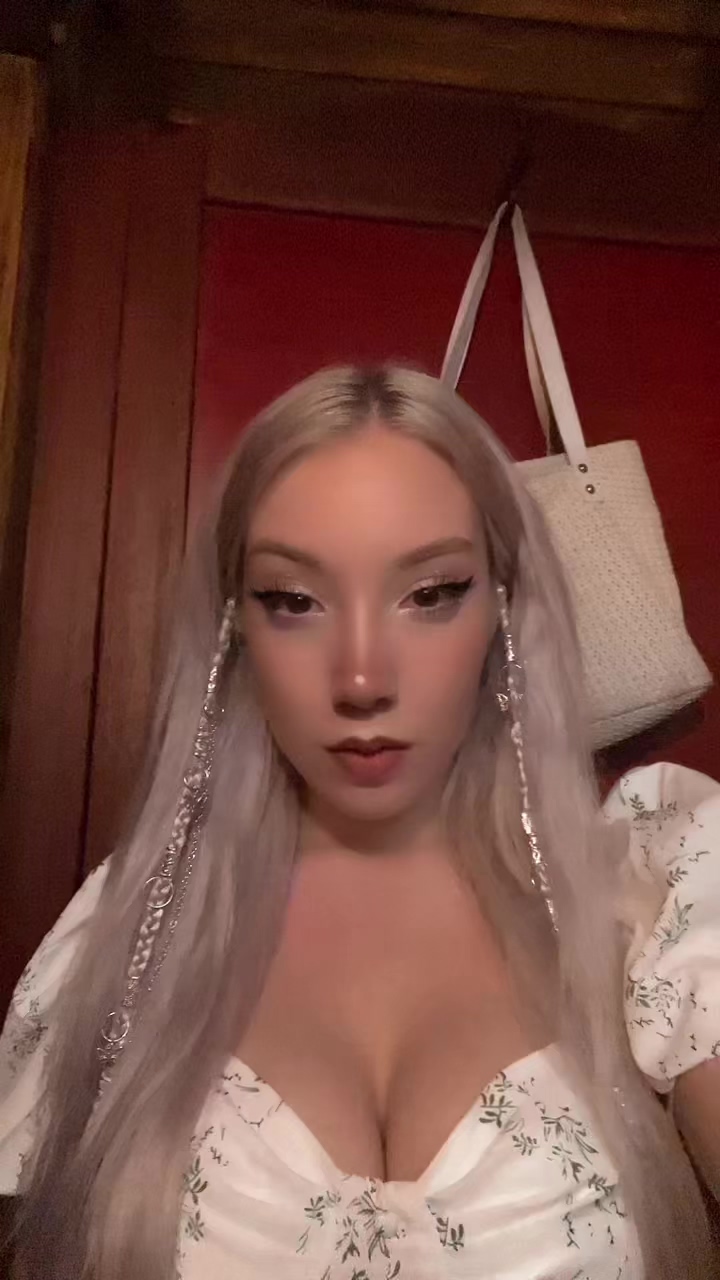 Ich bin so heiß auf dich Ich warte da auf dich