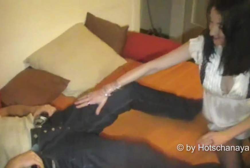 Hotschanaya: F****n statt W*****n