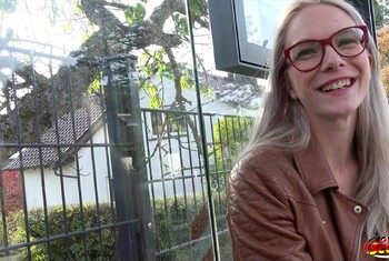 GERMAN SCOUT - Arzthelferin Vivi aus Frankfurt beim Porno Casting Teil 1