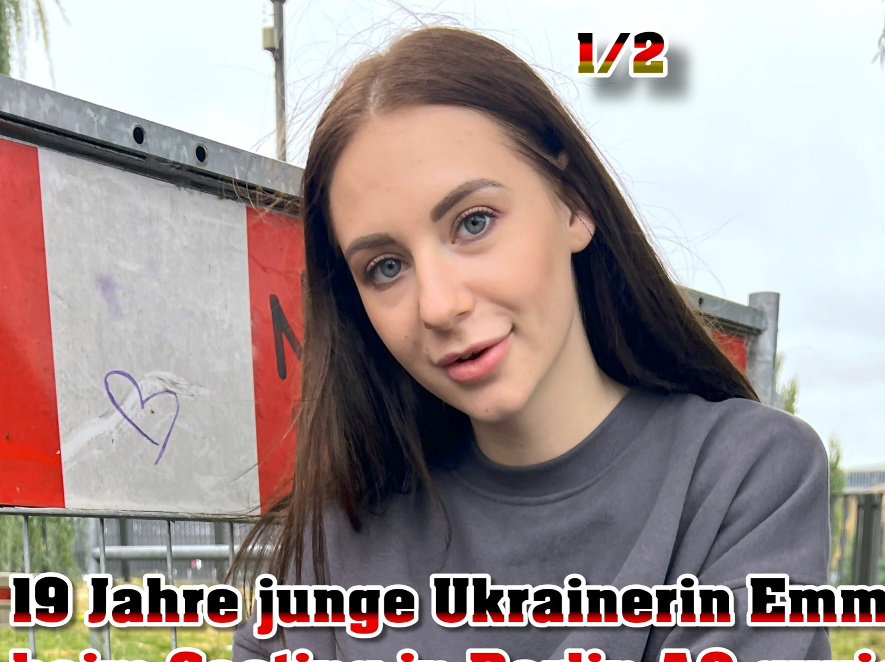 Auch bei dem schlechten Wetter, wie heute, hier in Berlin hatte ich nach 2 Stunden endlich Glück. Ich kam mit der 19 Jahre jungen Emma ins Gespräch. Eine Ukrainerin, die aus bekannten Gründen hier ist. Sie war am Anfang sehr schüchtern, aber mit der Zeit wurde sie lockerer. So ließ sie bald ein paar Bilder von sich machen und traute sich mit zu mir. Bei mir angekommen suchte sie sich sexy Unterwäsche aus. Wir machten weitere Bilder und sie war wirklich super schlank und sexy. Schnell merkte auch sie, was ich wollte, und spielte mit ihrem Fuß an meinem Schwanz. Direkt danach ging sie auf die Knie und lutschte richtig tief. Danach durfte ich ohne Kondom in ihre enge Pussy mit langen Schamlippen rein. Es war unglaublich, was sie mit jungen 19 Jahren schon alles draufhatte. Sie bettelte am Ende richtig darum meine Sahne in den Mund zu bekommen.