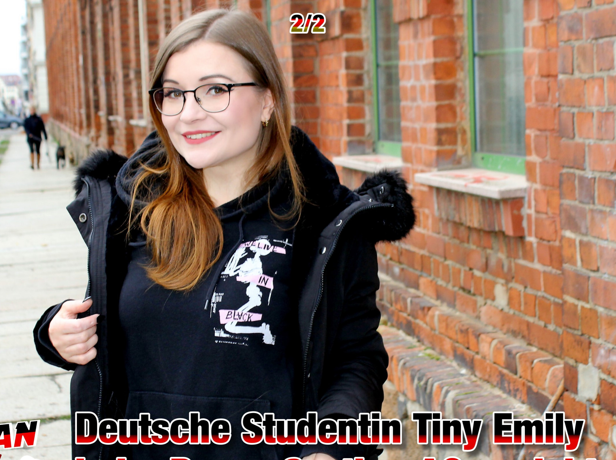 Ich hatte einen Tipp bekommen und so war ich in Leipzig unterwegs.  Dort traf ich auf eine süße Studentin mit Brille. Wir kamen schnell in Gespräch und verstanden uns gut. So durfte ich auch direkt Bilder von Ihr draußen machen. Danach beschlossen wir weitere Bilder bei mir zu machen. Bei mir angekommen stand sie schnell in Unterwäsche vor mir. Ich konnte ihren zarten Körper mit süßen Naturtitten bewundern. Bald ging sie auf die Knie und fing an zu lutschen. Danach durfte ich blank in ihr enges Loch, bevor sie mich geil ritt. Danach vögelte ich sie nochmal und spritzte ihr auf die Titten.