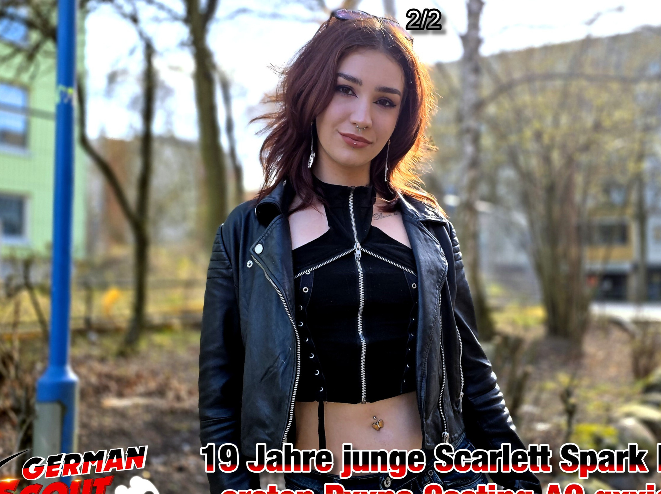 In Berlin traf ich auf eine schlanke 19 Jahre junge Make-Up-Artistin. Natürlich nutzte ich auch hier meine Chance und wir kamen ins Gespräch. Ich durfte erste Bilder von ihr in Jeans und Lederjacke machen. Sie wurde schnell locker und sie kam dann auch schnell mit zu mir. Dort suchte sie sich sexy Unterwäsche aus und wir machten weitere Bilder. Als sie mir den Arsch entgegenstreckte und ihren Tanga beiseiteschob, ging es los. Direkt ging sie auf die Knie und ihr schlanker Körper mit gepiercten Mini-Titten sah perfekt aus. Nach tiefem blasen durfte ich blank rein und sie ging richtig mit. Nach mehreren heftigen Orgasmen von ihr spritze ich ihr meine Ladung ins Gesicht.