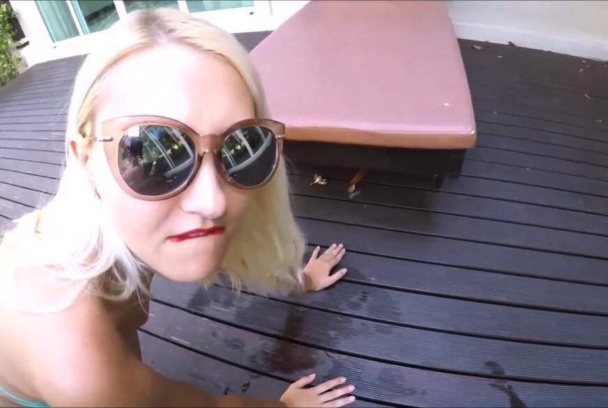 helenamoeller: Wurde in der Nähe von öffentlichen Schwimmbädern g*****t