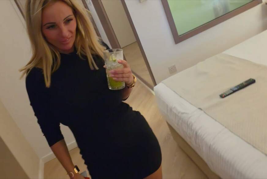 Candy-Samira: 24 Jährigen Typ von Hotelbar a*******t