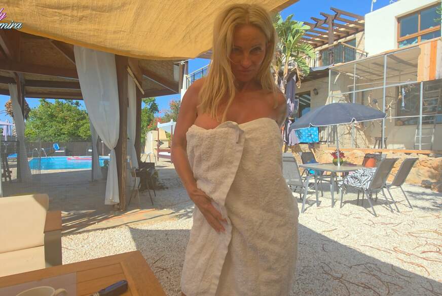 Candy-Samira: F********! Stiefs**n zum Kaffee a*******t