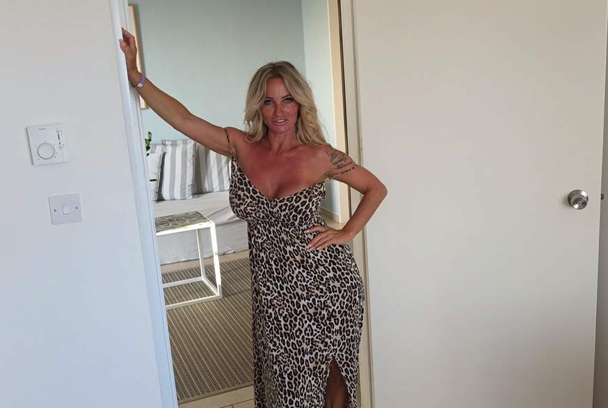 25 Jähriger Bursche vom Hotel Pool s*****t mir ins Maul und f***t weiter! Doppelc*****t von Candy-Samira