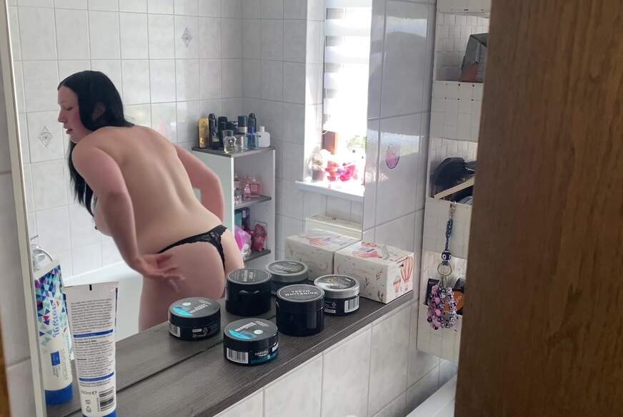 SophiaMaus91: Realer Amateursex!! Unsere erste kleine Duschshow...