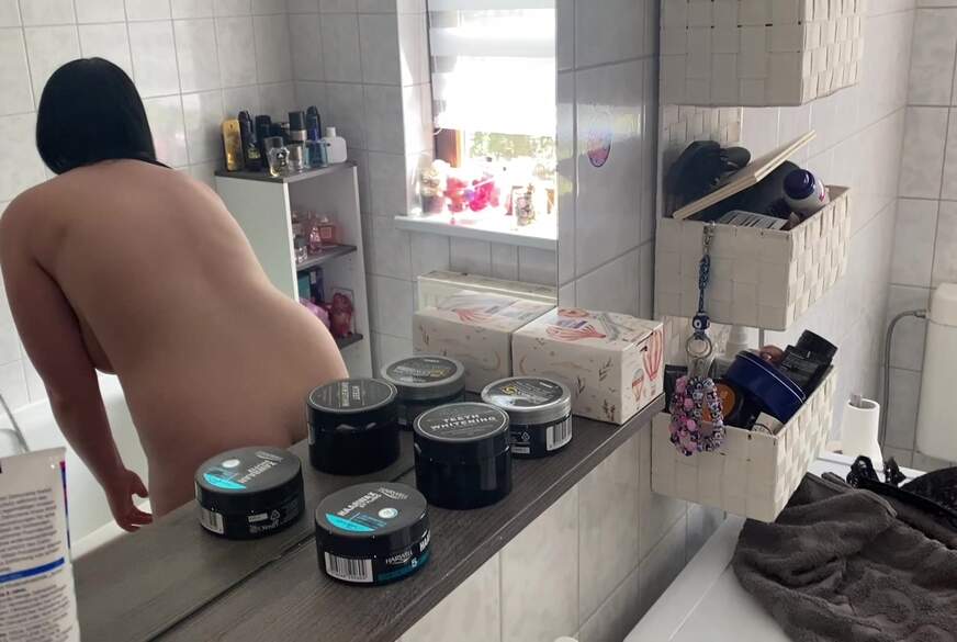 SophiaMaus91: Realer Amateursex!! Unsere erste kleine Duschshow...