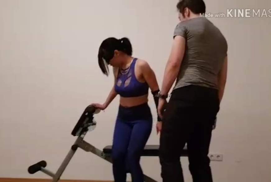 Sabrina2211: Unartige Sexspiele Mit dem Fitnesstrainer T1