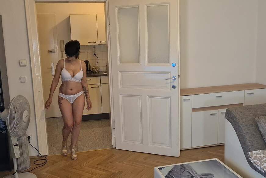 Sabrina2211: Denn faulen S**k weis immer wie Er mich Rumkriegt und sein Vollen E**r Entleer F**k