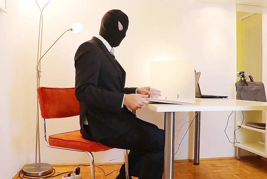 Sabrina2211: Boss ich behalten meinen JOB  Du wirst spüren was ich kann Ich bring der Geilen Laune