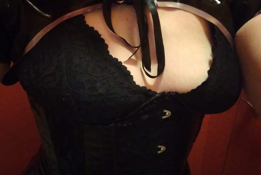 MissShiny: Latex auf dem Discok*o