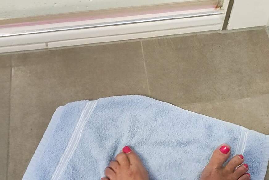 MissShiny: Fussanbetung