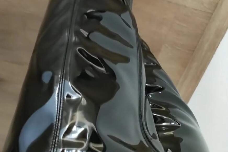 MissShiny: Neue Stiefel von der NSS