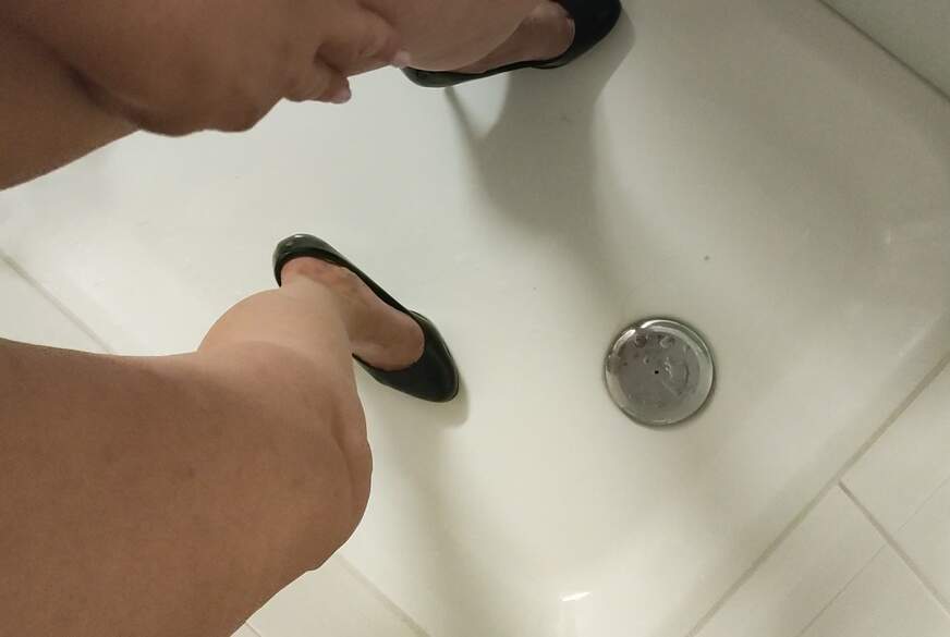 P***e für die kleine Sklavens*u von MissShiny pic1