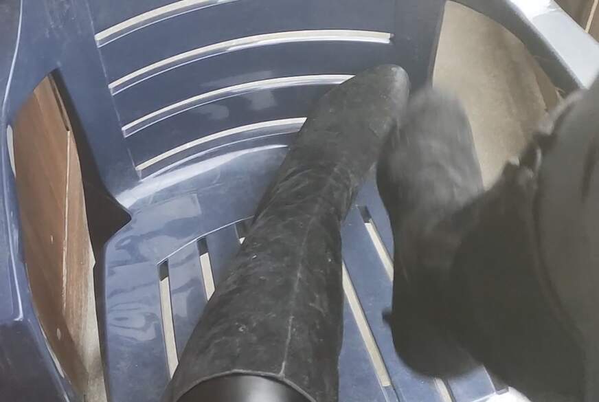 Wildlederstiefel und Wetlooklegging von MissShiny