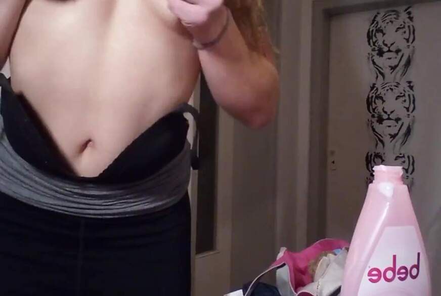 Luciell: J**g - Tittenmassage