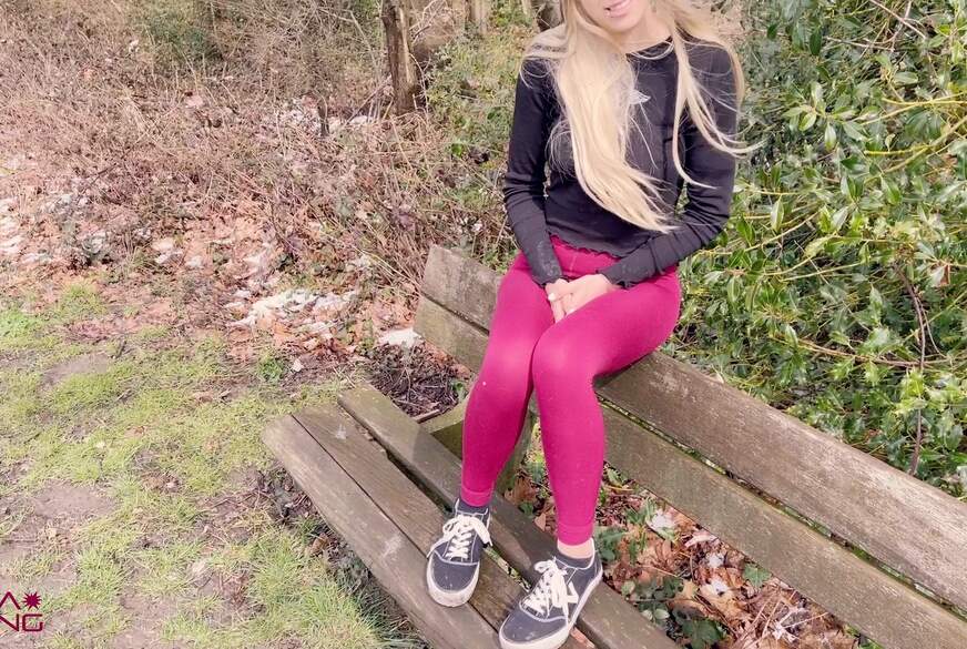 LenaYoung: Public C******e - So musste ich nach Hause