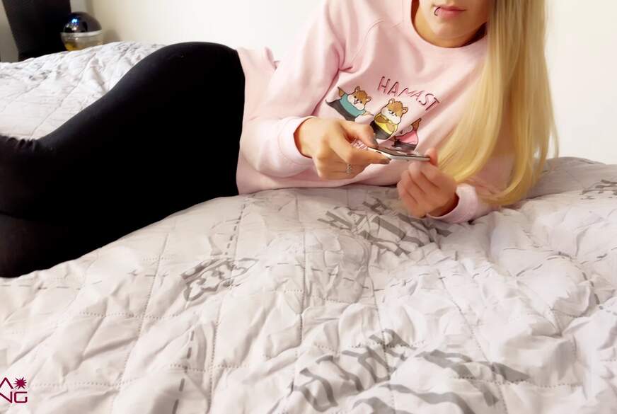 LenaYoung: Beste Freunde sind zum F****n da