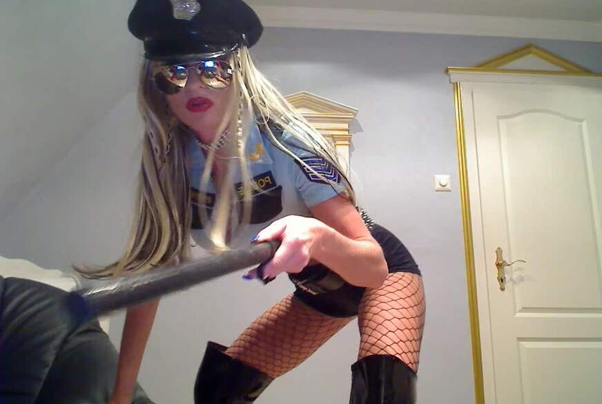 Kommissarin erzieht dich ! von Diva-Bizarre