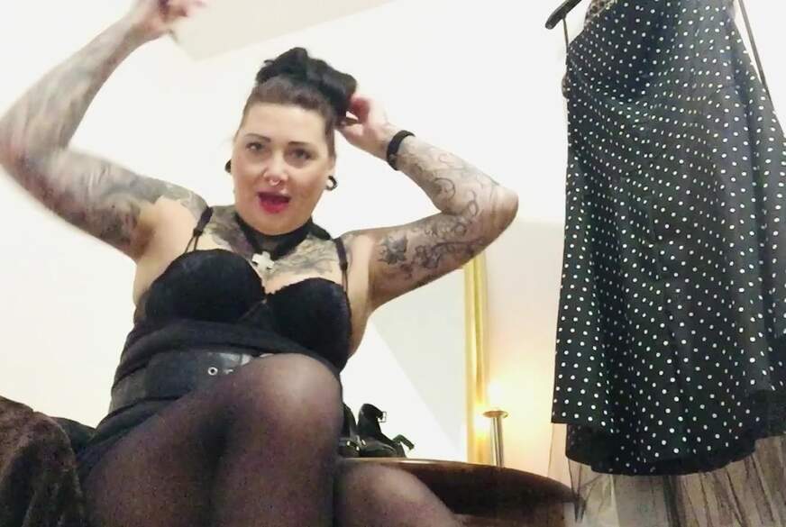 MissMonaMieder: Ausbildung zu S***y Teil 1