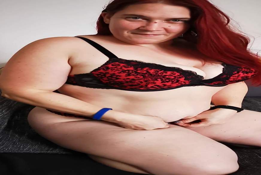 Feurigejulia: Schau dir schön mein Körper an