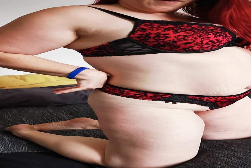 Feurigejulia: Schau dir schön mein Körper an