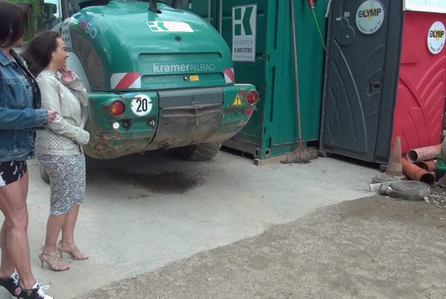 PUBLIC.......Pipi auf der Baustelle von JuliaExclusiv