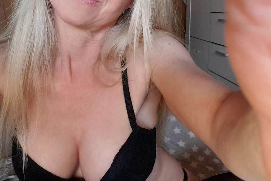 Kim-Love: Ein bisschen Spass mit mir allein