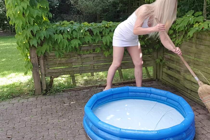 Kim-Love: Beim Fegen auf der Terasse ist mir ziemlich warm geworden