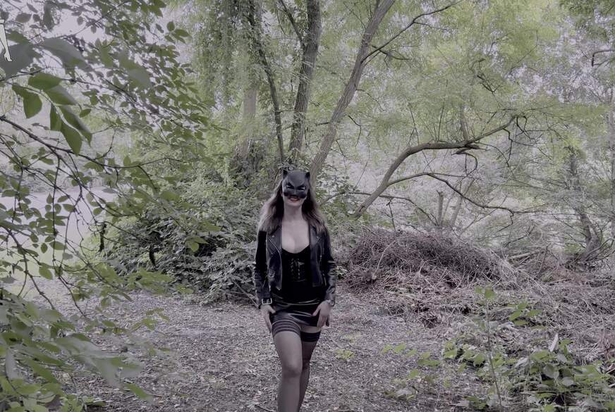 Wet-Wonder: User P**s Treffen 25. User im Gebüsch A*******t!