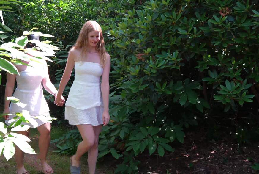 Wet-Wonder: F**k! Meine STIEFs*******r p**st mir auf die NACKTEN FÜSSE!