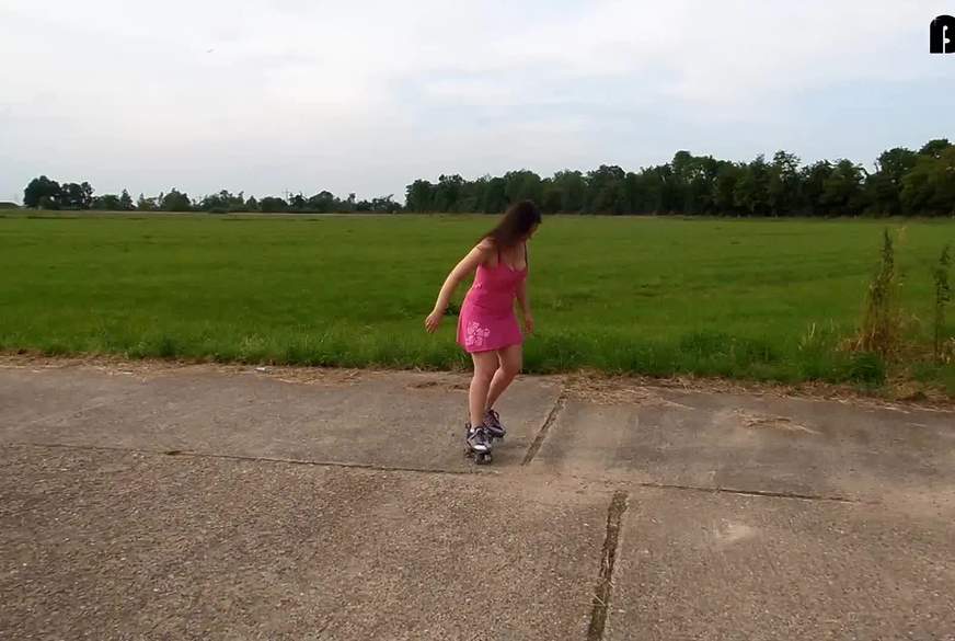 Outdoor Rollschuh P**s von F*****egeheime pic1