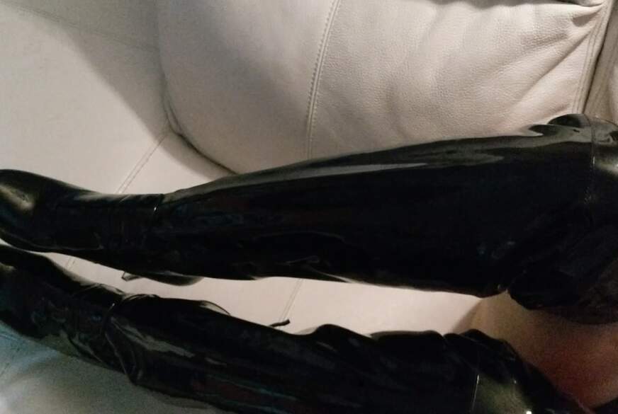 SexyMilf48: Sag Hallo zu meinen Lack High-Heels
