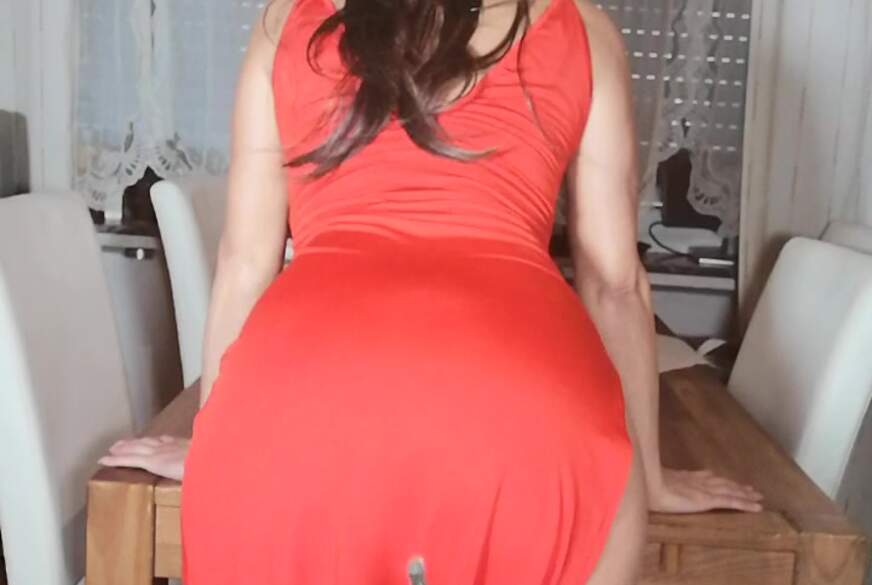 Lady-Awa: Dein Geiles l**er erwartet dich von der Arbeit auf dem Esstisch